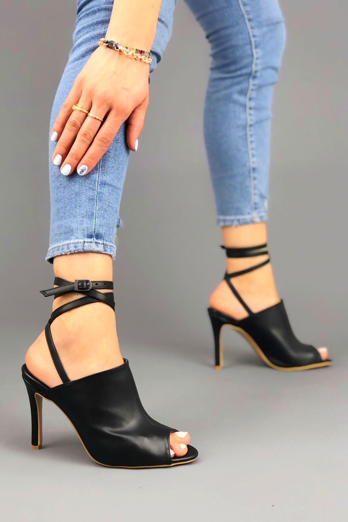 Tammy Siyah Cilt Topuklu Kadın Ayakkabı