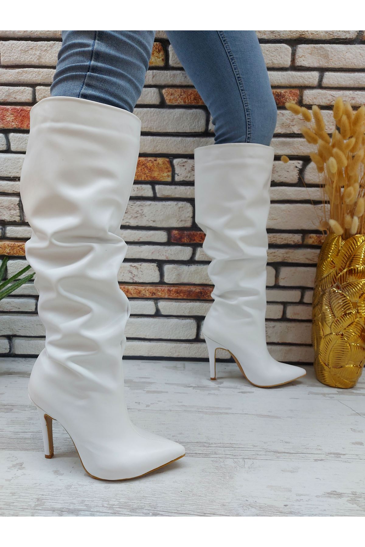 Away Beyaz Cilt Stiletto Diz Altı Topuklu Kadın Çizme