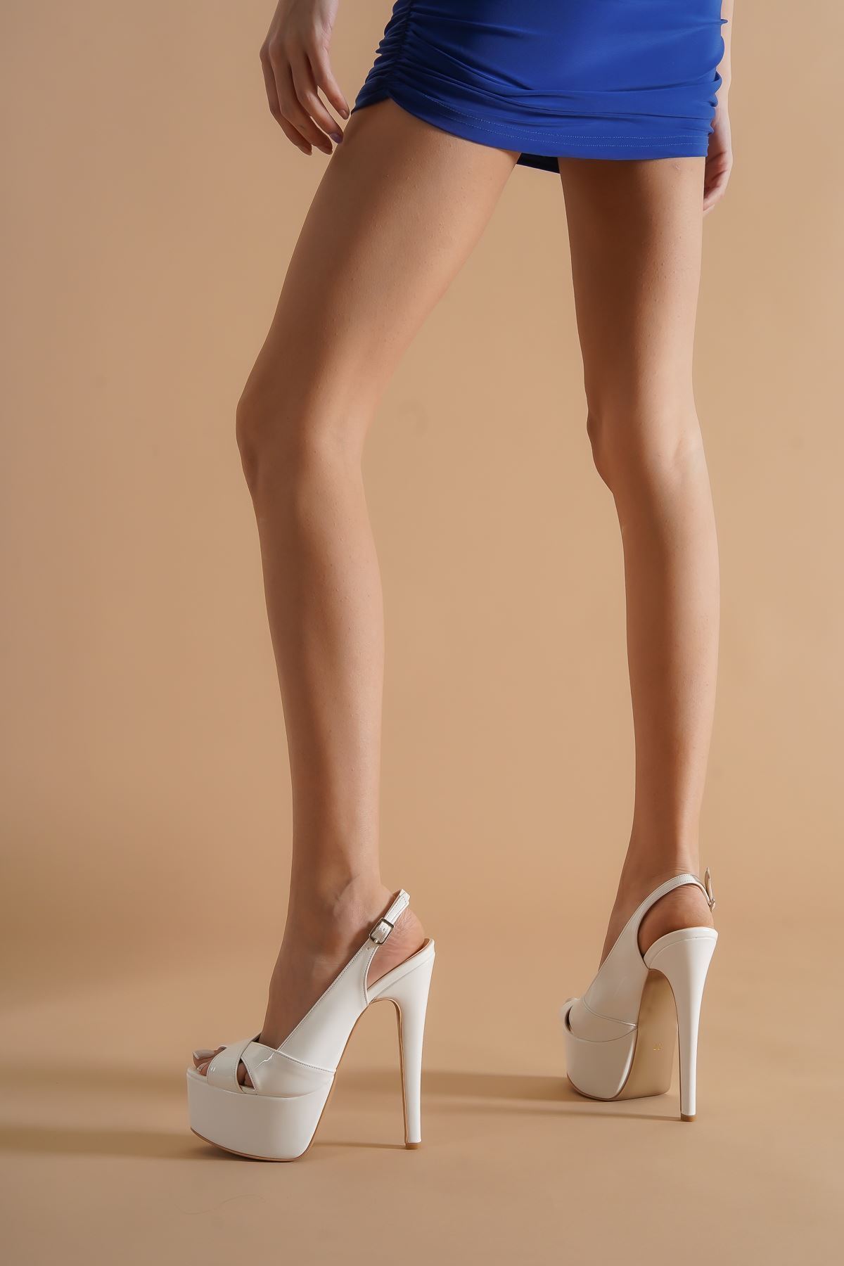 Acero Beyaz Rugan Yüksek Topuklu Kadın Ayakkabı