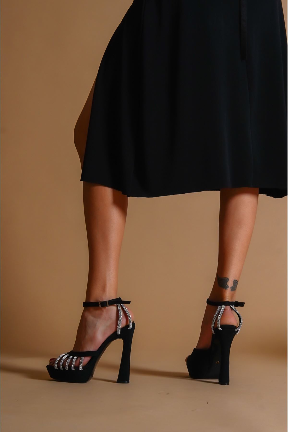Melanie Siyah Süet  Taş Detaylı Tasarım  Kadın Ayakkabı