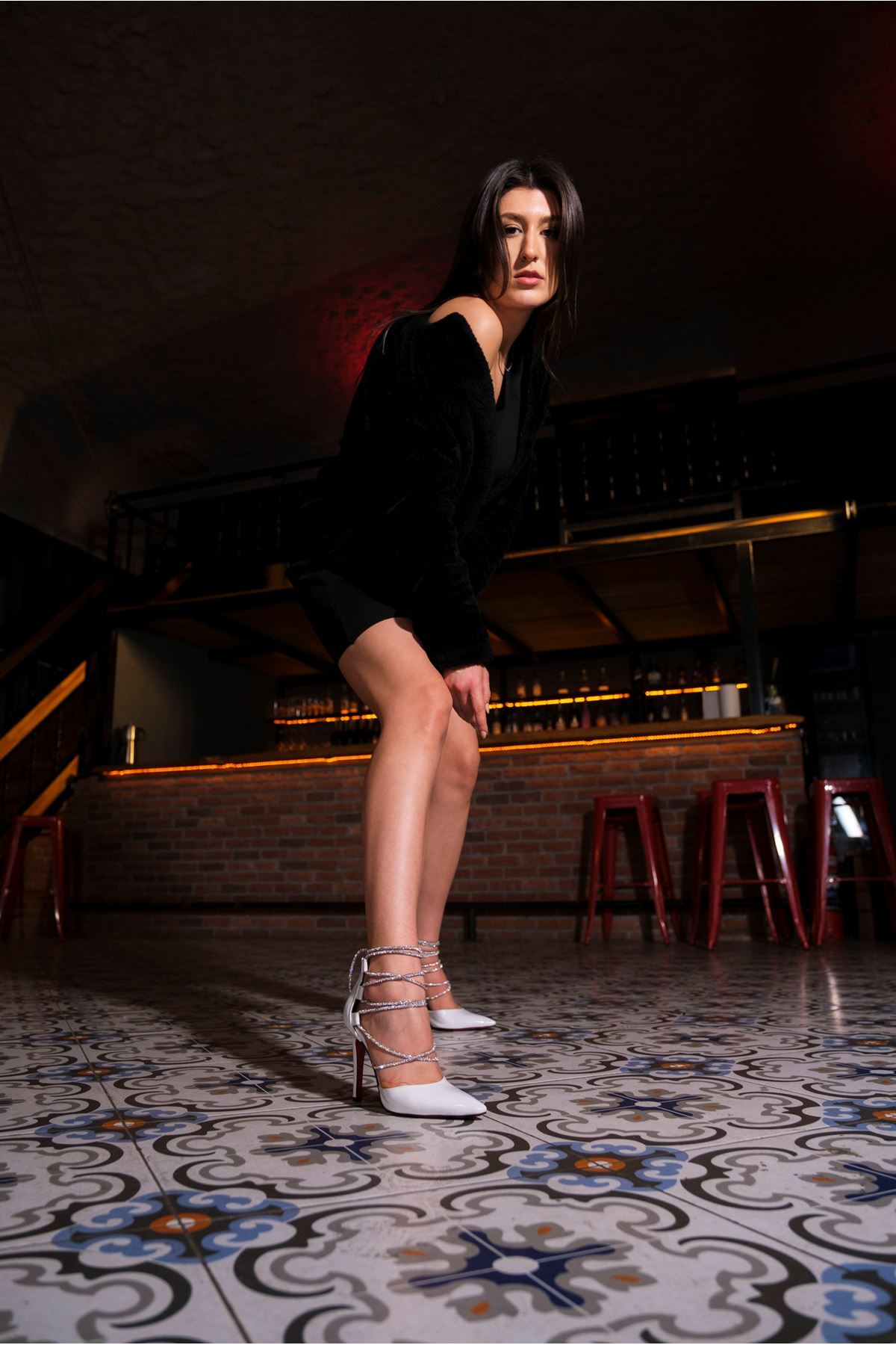 Beyaz Cilt  Taşlı Biyeli Özel Tasarım Kadın İnce Topuklu Ayakkabı Stiletto Jayla