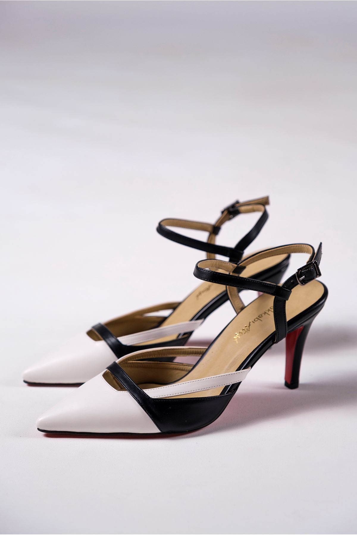Siyah Cilt Beyaz  Cilt Kadın Özel Tasarım Topuklu Ayakkabı Stiletto Dixie