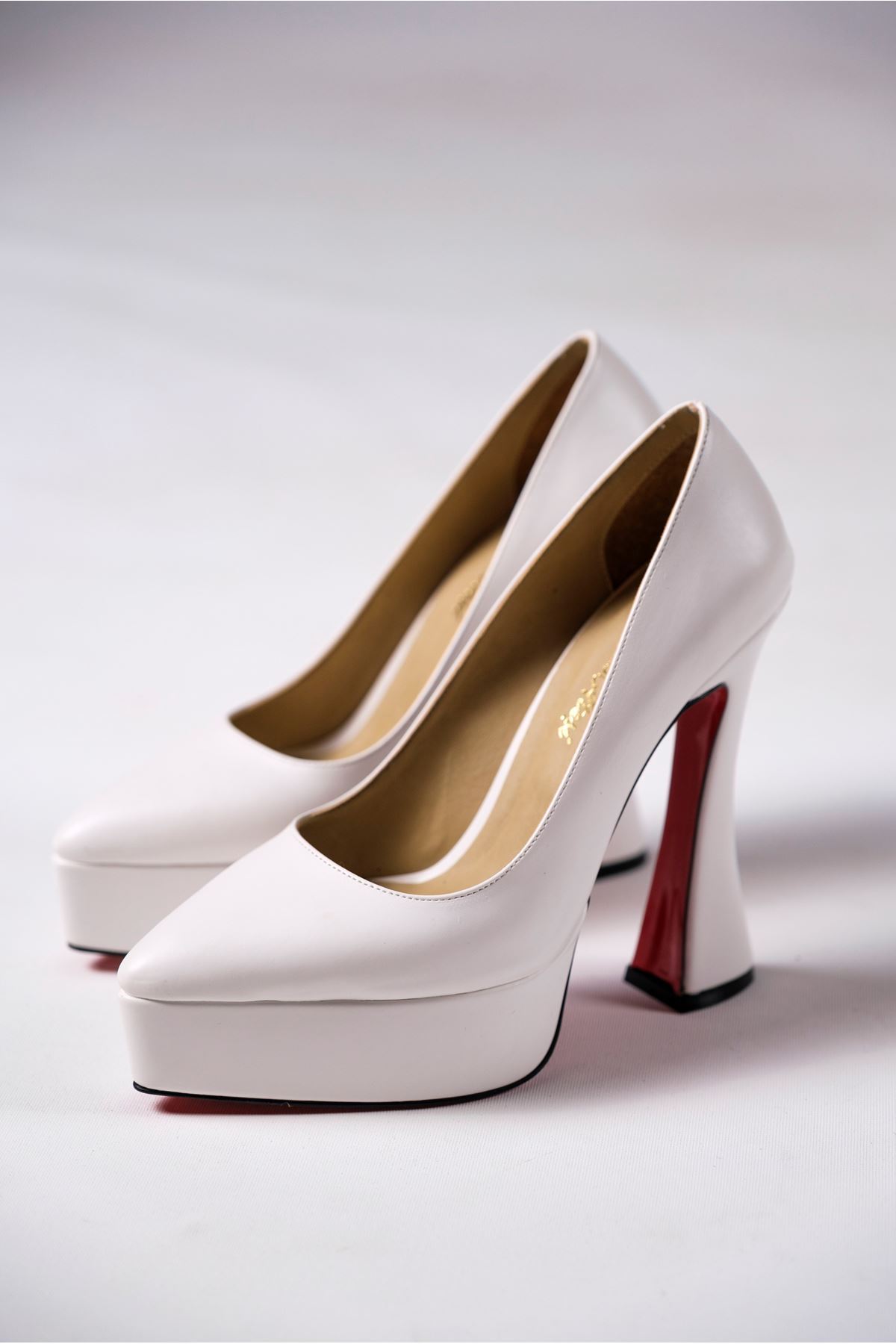 Beyaz Cilt Özel Tasarım Platform Kadın Ayakkabı Mila