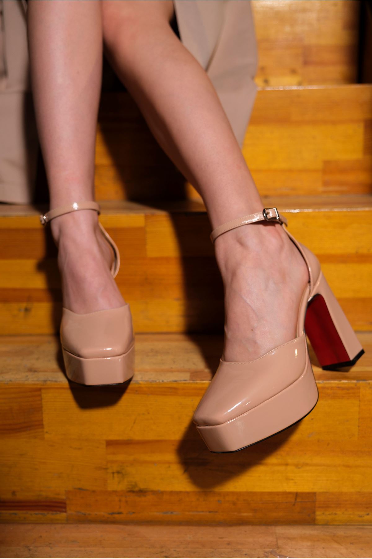 Nude Rugan Özel Tasarım Orta Topuklu Kadın Topuklu Ayakkabı Albina