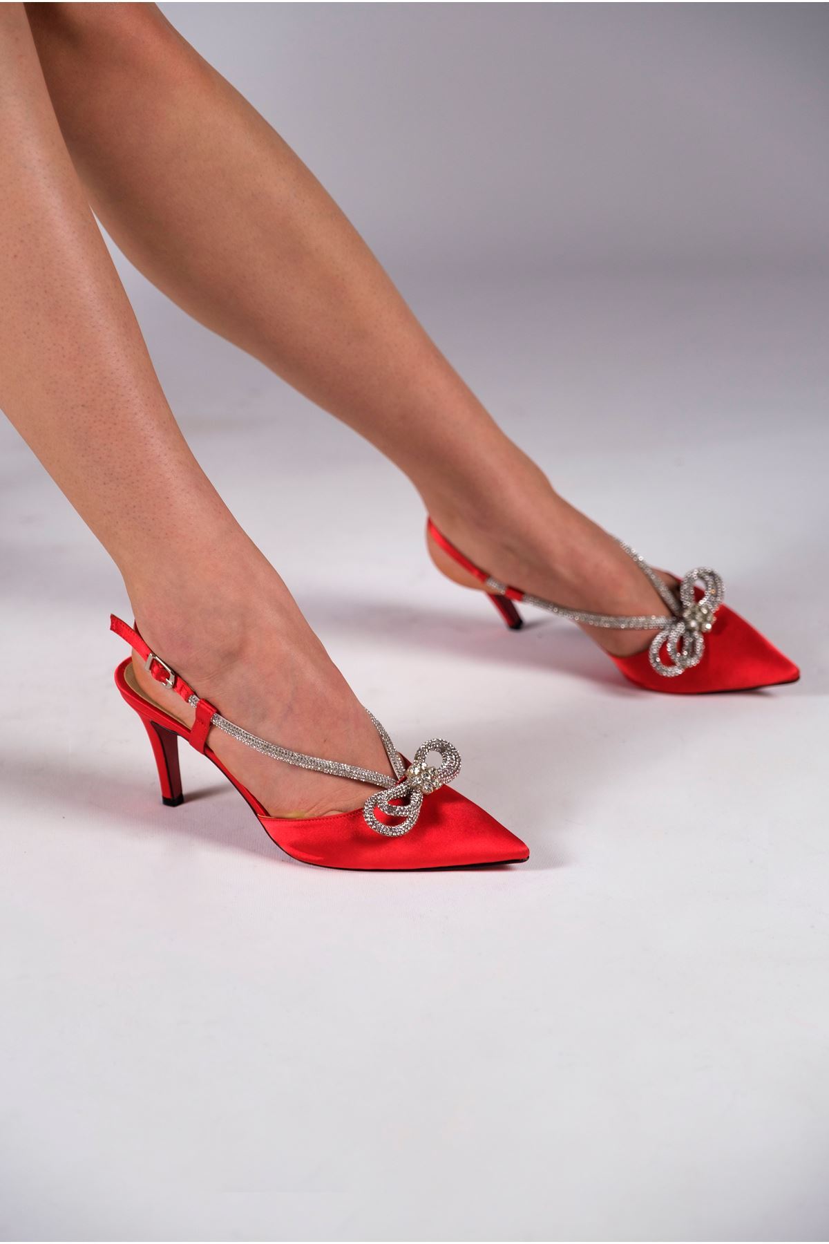 Kırmızı Saten Taş Detaylı Kadın Özel Tasarım Topuklu Ayakkabı Stiletto Ripple