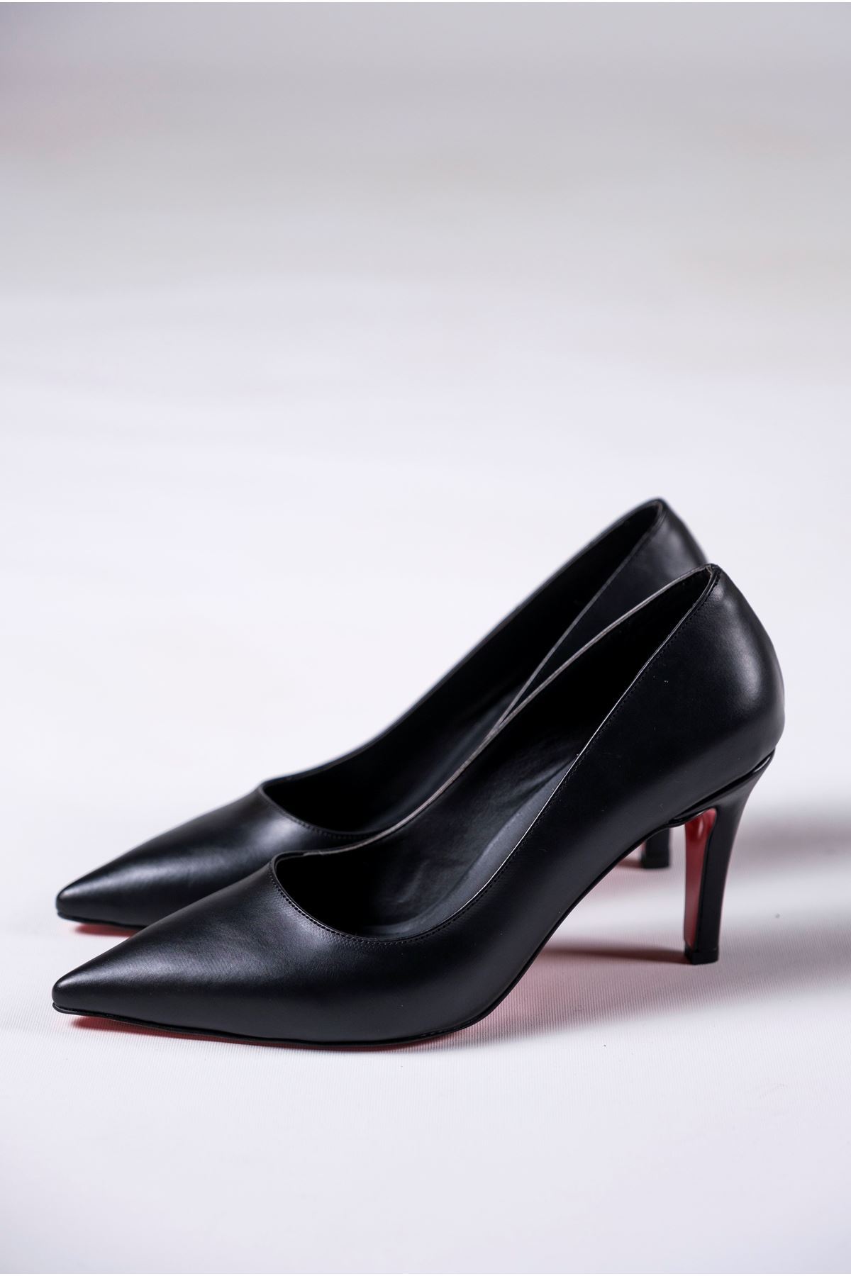 Siyah Cilt  Kadın İnce Topuklu Ayakkabı Stiletto Demure