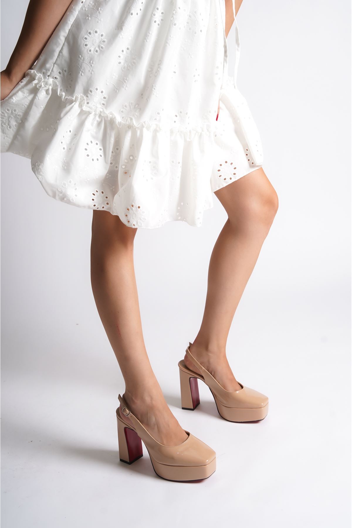 Nude Rugan Özel Tasarım Orta Topuklu Kadın Topuklu Ayakkabı Chelsea