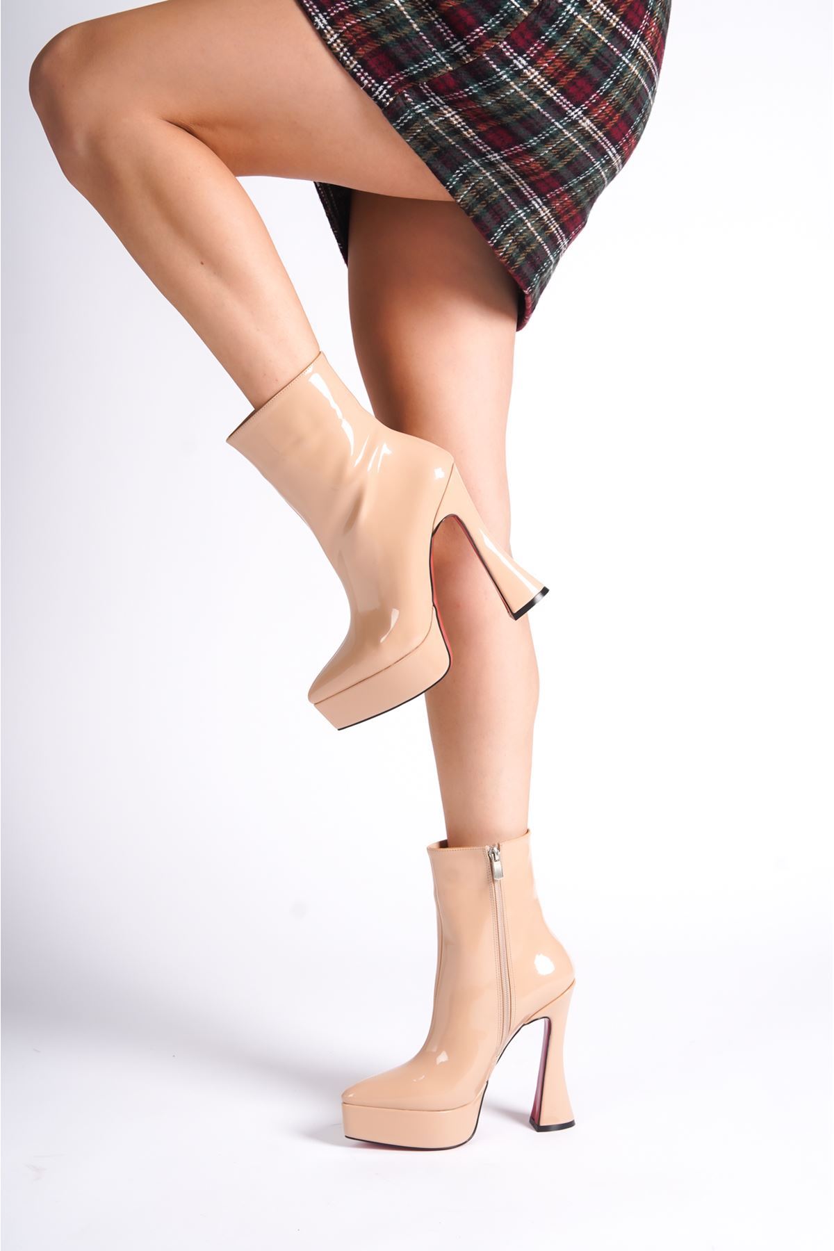 Nude Rugan Platform Tasarım Kadın Çizme Orta Topuklu Ayakkabı Space