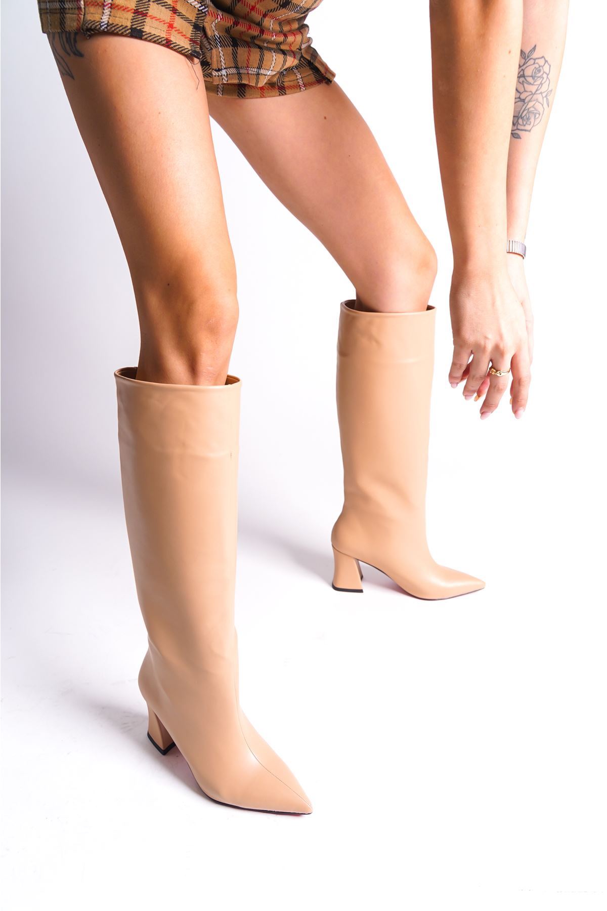 Nude Cilt Tasarım Kadın Çizme Alçak Topuklu Ayakkabı Aster