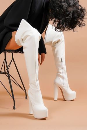 Beyaz Pages Yüksek Topuklu Diz Üstü Çizme