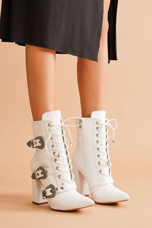 Beyaz Mostari Tokalı Kadın Bot