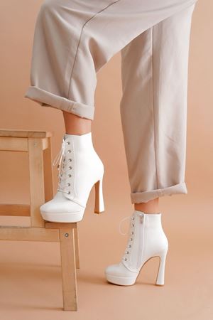 Beyaz Viole Topuklu Kadın Bot