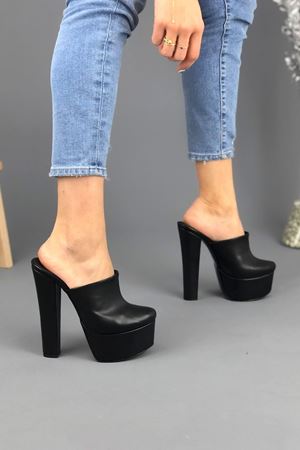 Davida Siyah Cilt Topuklu Kadın Terlik