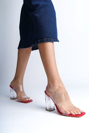 Kırmızı Bale Cilt Şeffaf Topuklu Terlik