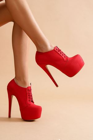 Kırmızı Hare Bağcıklı Yüksek Topuklu Kadın Bot