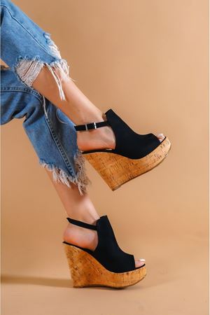 Siyah Athena Mantar Siyah Süet Dolgu Topuklu Kadın Bot