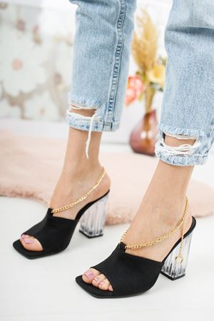 Siyah Clevna Zincir Detaylı Kadın Topuklu Ayakkabı