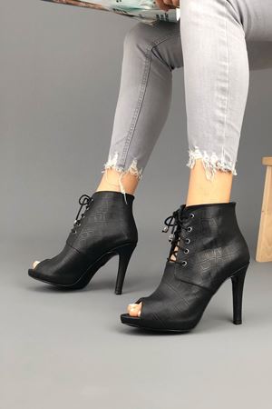 Siyah Krokodil Narcis Topuklu Kadın Ayakkabı