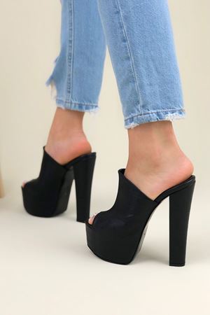 Siyah Krokodil Simsi Kadın Topuklu Ayakkkabı