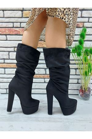 Siyah Marsa Körüklü Diz Altı Yüksek Topuklu Çizme