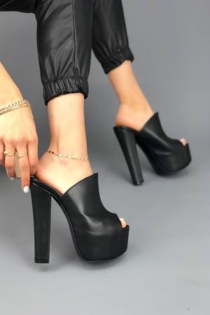 Siyah Simsi Kadın Topuklu Ayakkkabı