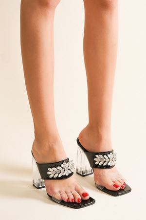 Siyah Traja Taşlı Topuklu Terlik