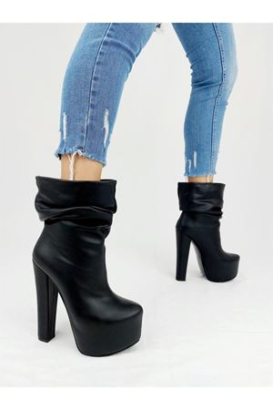 Siyah Vagun Yüksek Topuklu Bot