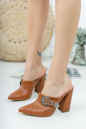 Taba Bacy Krokodil Tokalı Topuklu Kadın Terlik