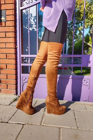 Taba Blood Dolgu Topuklu Diz Üstü Kadın Çizme