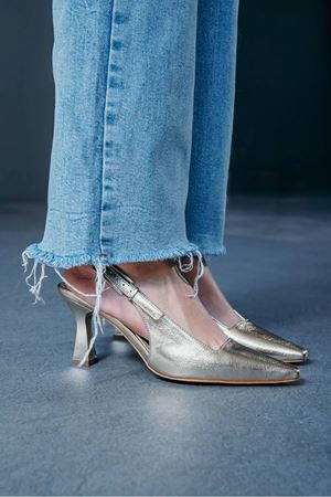 Gold Rengi Tasarım Tokalı Kadın Topuklu Ayakkabı Niola