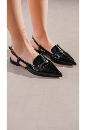 Siyah Rugan Sivri Burunlu Kadın Babet Torina