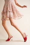 Clevna Kırmızı Süet Zincir Detaylı Kadın Topuklu Ayakkabı